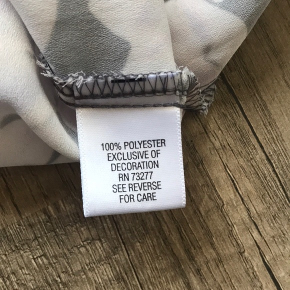 APT. 9 Top - Picture 7 of 8